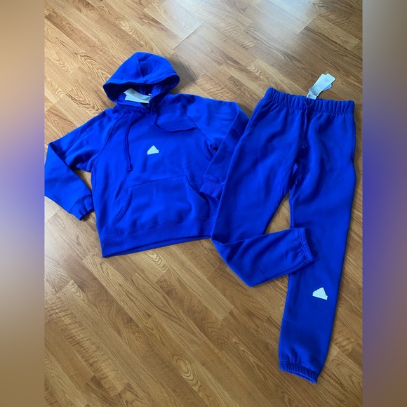 New women’s Adidas sz XS sweatshirt, sweatpants sweatsuit - Picture 1 of 7